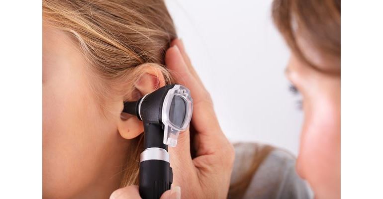 Prevenzione del danno uditivo: rivolgiti al nostro otorino!